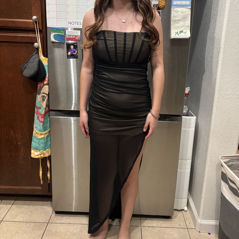 Chic Black Strapless Evening Dress